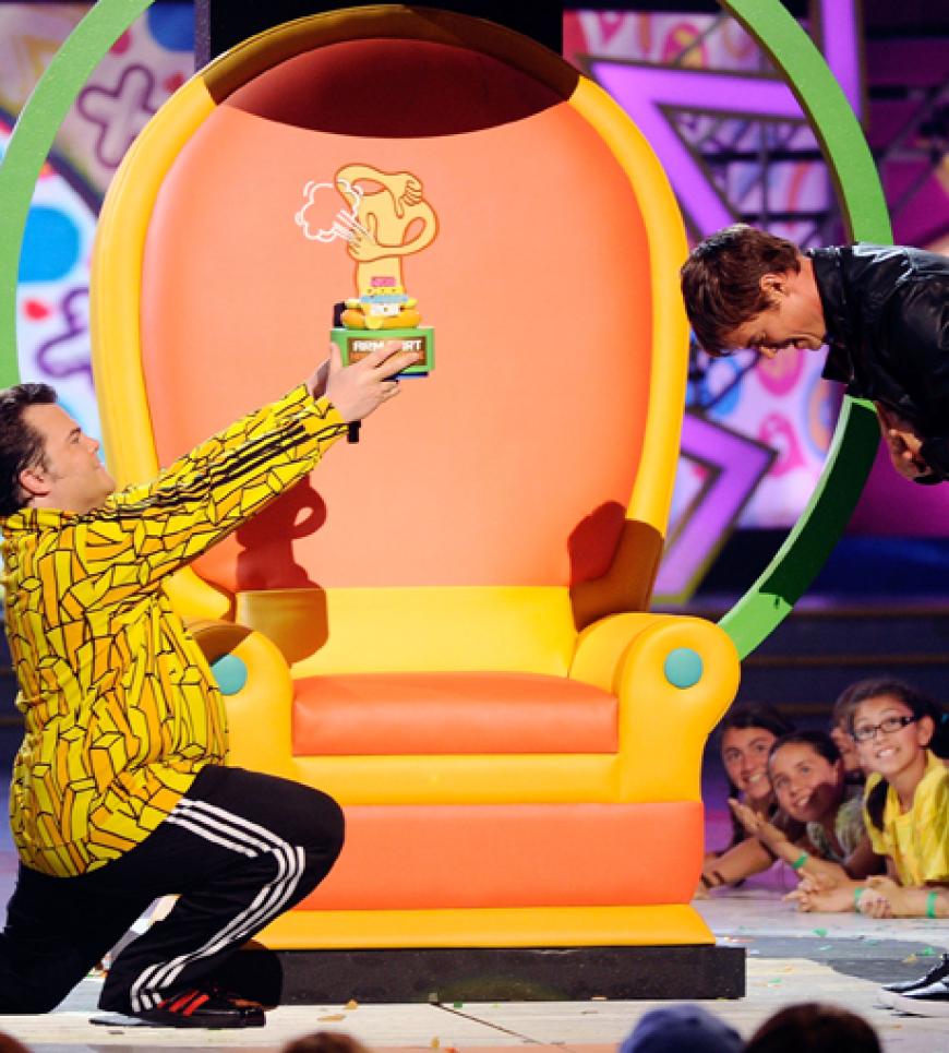Jack Black geht vor Josh Duhamel, Freund von