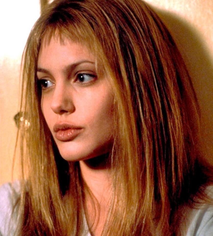 Im Film spielt sie an der Seite von Hauptdarstellerin Winona Ryder