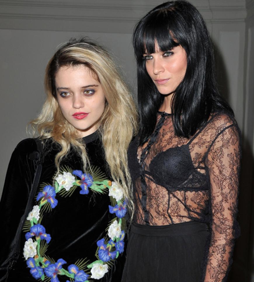 Sky Ferreira mit Leigh Lezark