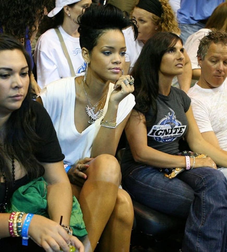 Doch selbst in den Spiel-Pausen sind sich Rihanna und Chris Brown nicht begegnet. Sie waren in separaten VIP-Lounges