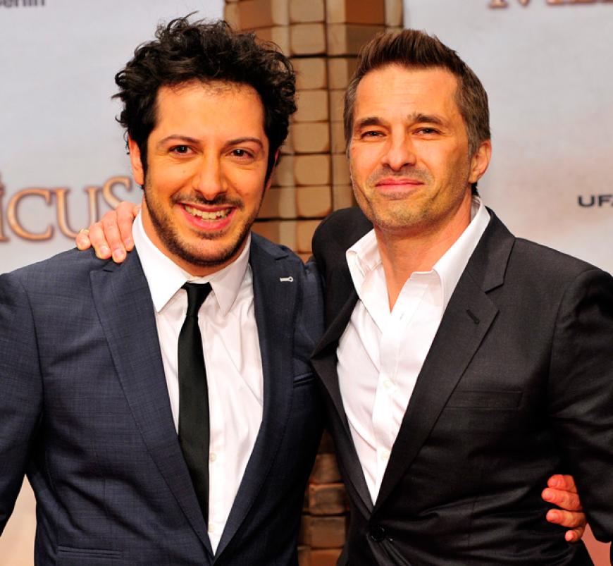 Fahri Yardim und Olivier Martinez. Yardim plauderte im Interview mit OK! Online aus dem Nähkästchen und verriet, was in den Drehpausen passierte. Das ganze Video-Interview bald bei uns
