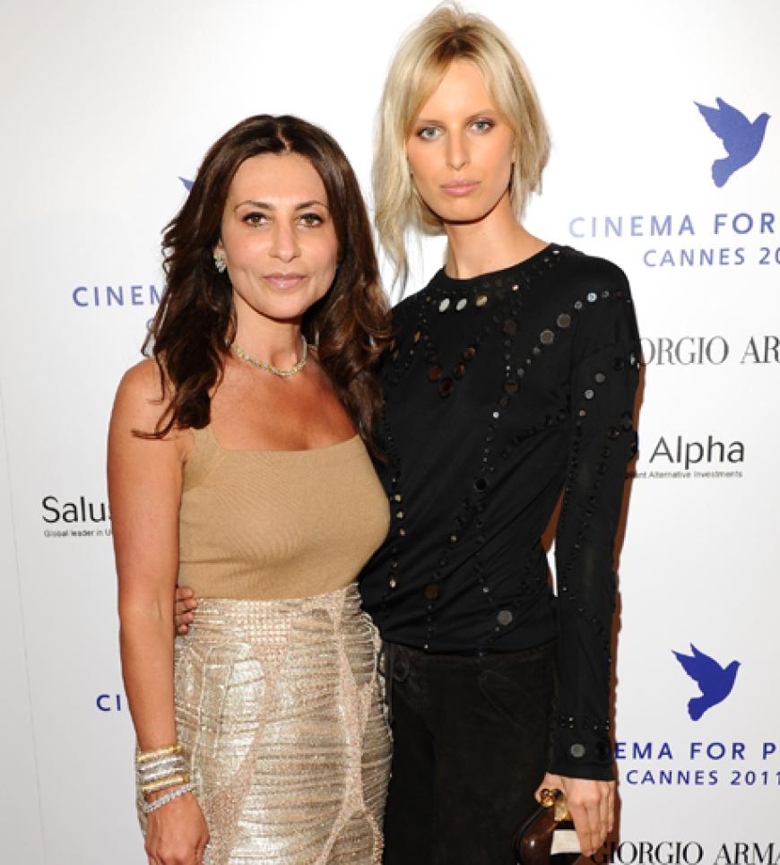 Hübsches Duo: Ella Krasner mit Karolina Kurkova ...