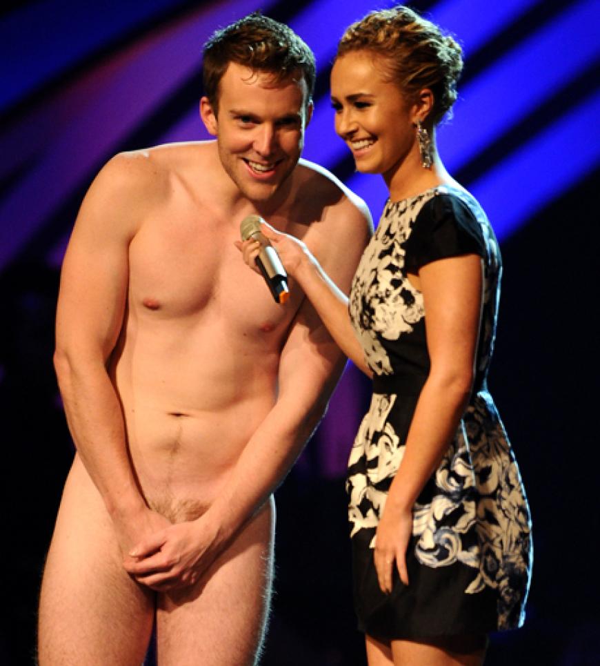Oooops! Bei der Laudatio von Hayden Panettiere kam plötzlich ein splitternackter Mann auf die Bühne gerannt