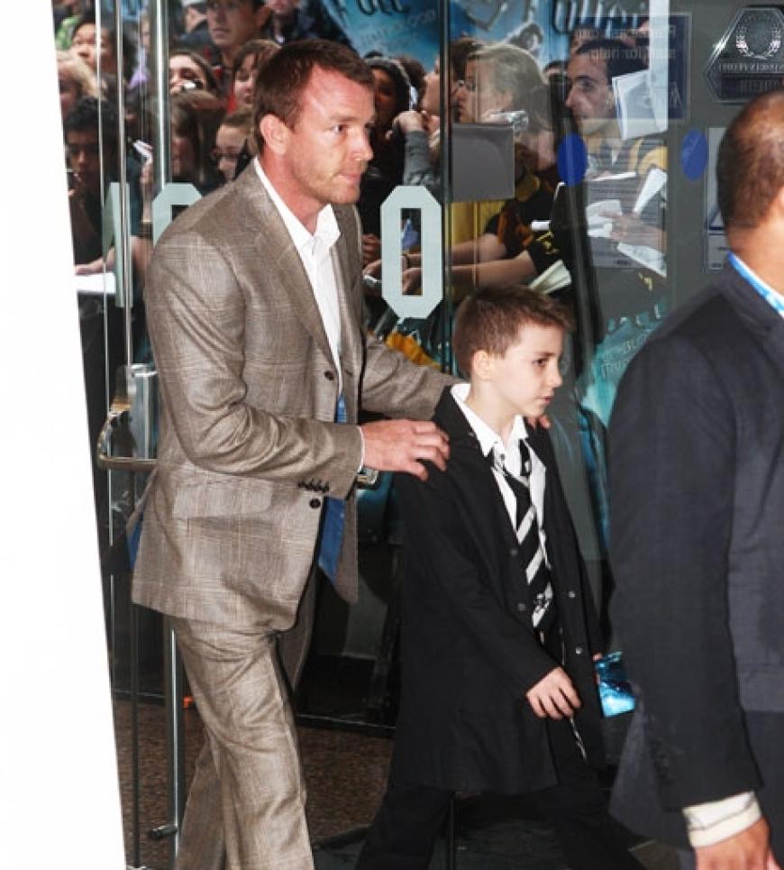 Guy Ritchie kam mit Sohnemann Rocco