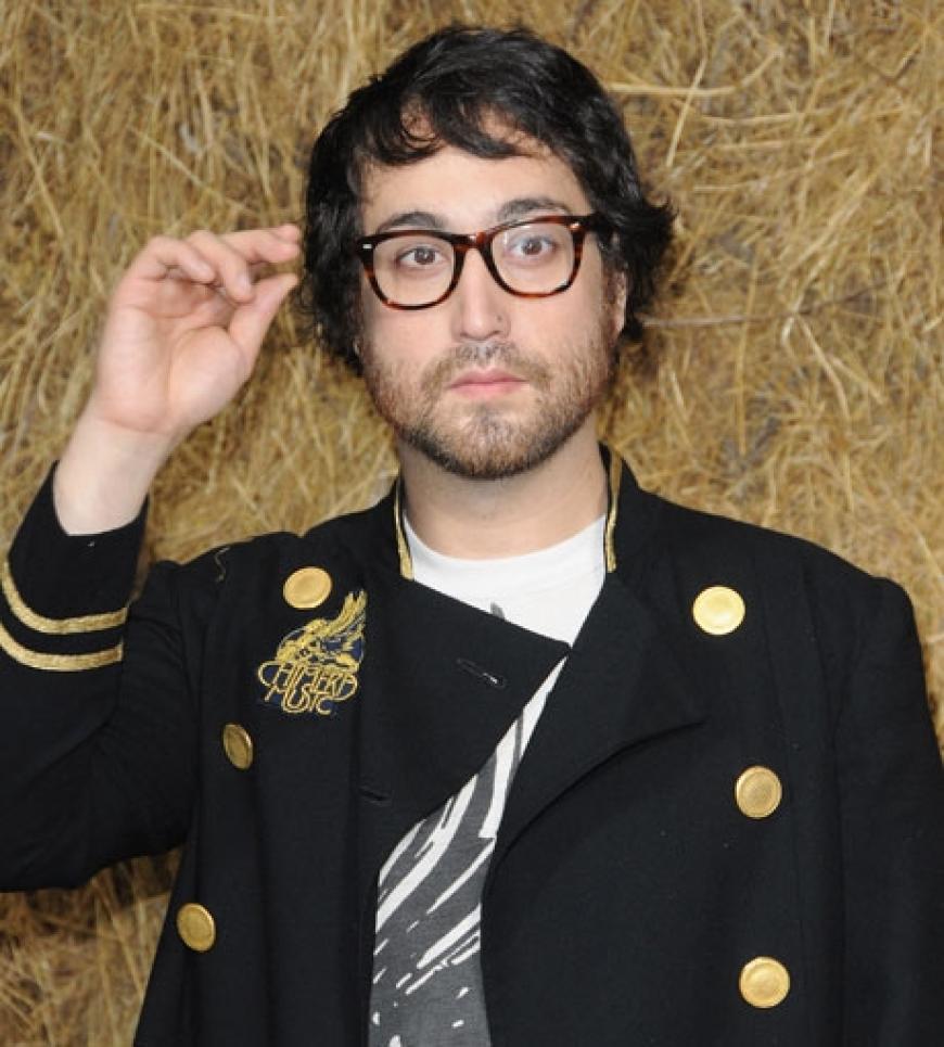 Verblüffende Ähnlichkeit: Sean Lennon sieht aus wie sein Vater John
