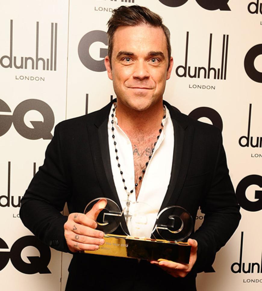 Stolzer Preisträger: Robbie Williams mit seiner Trophäe
