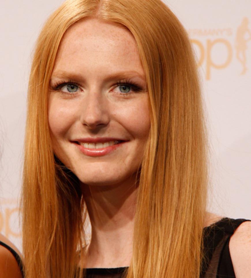 Heidi Klum ist von ihrem besonderen Gesicht hingerissen: Finalistin Maike, 19, aus Köln