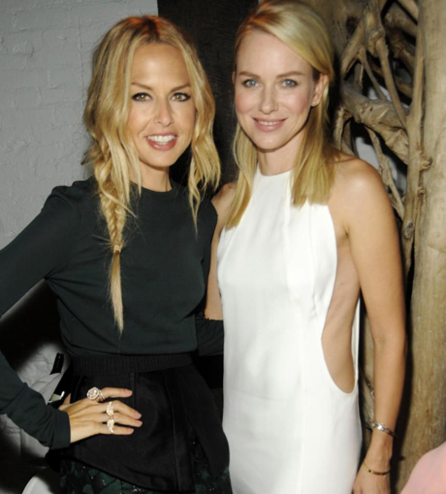 Wie die Starstylistin Rachel Zoe wohl das Kleid von Naomi Watts fand?
