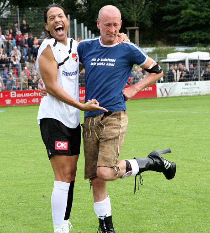 Jorge Gonzalez und Peter Lohmeyer lieferten sich in Highheels ein Wettrennen