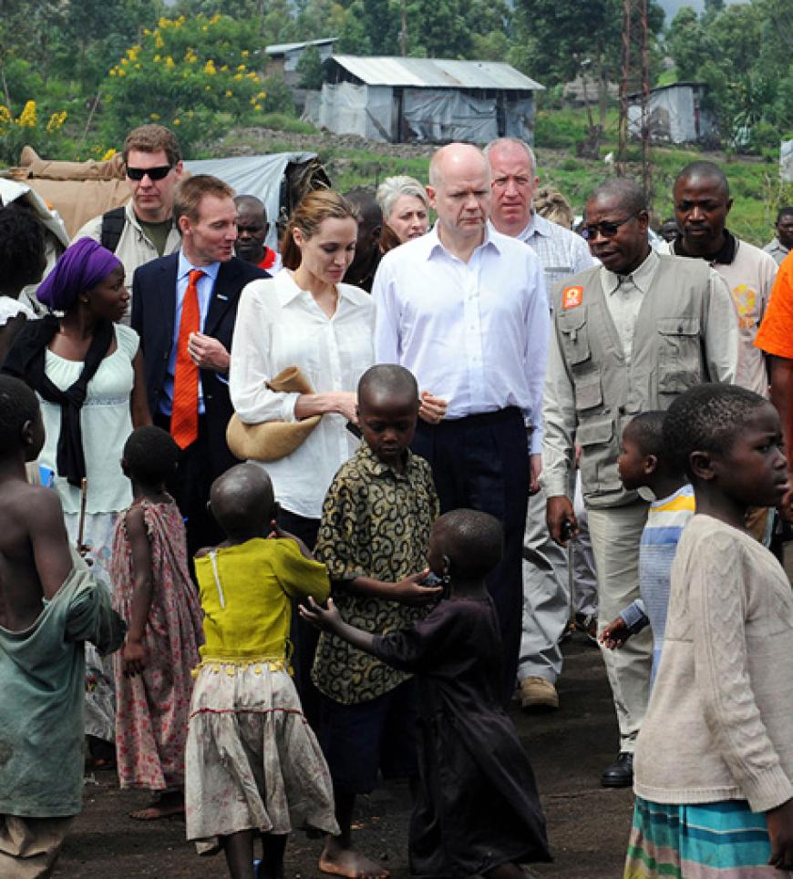 Angelina Jolie ist auf Mission die Welt ein bisschen besser zu machen.