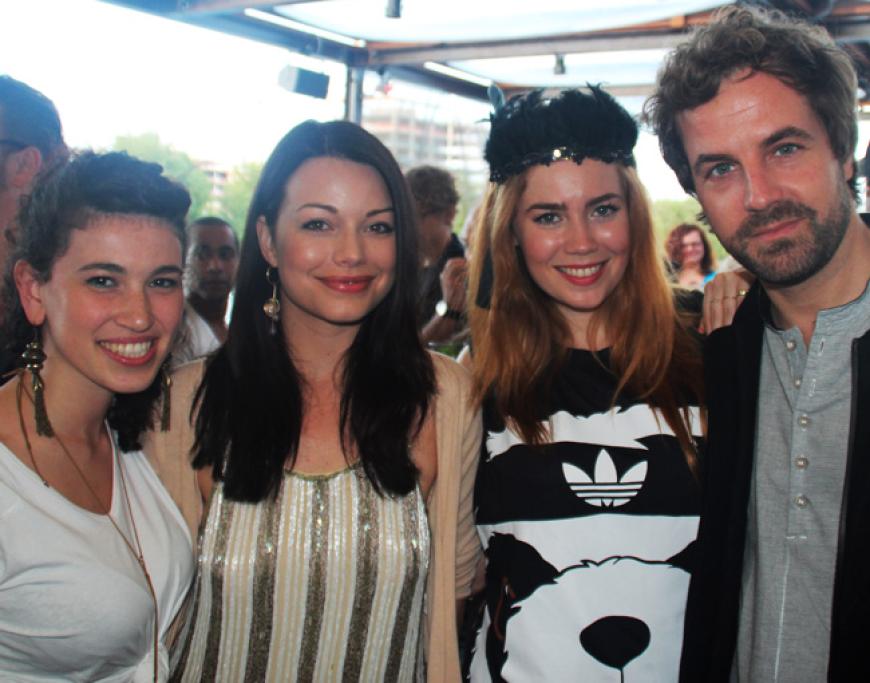 ... Cosma Shiva Hagen, Palina Rojinski und Freund Schowi ...