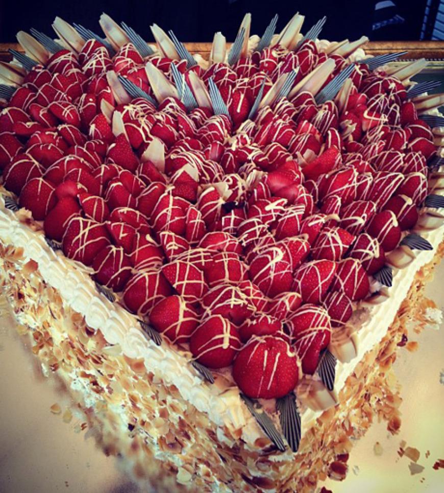 Lecker! Dieses Foto von der Hochzeitstorte postete Bushido via Twitter
