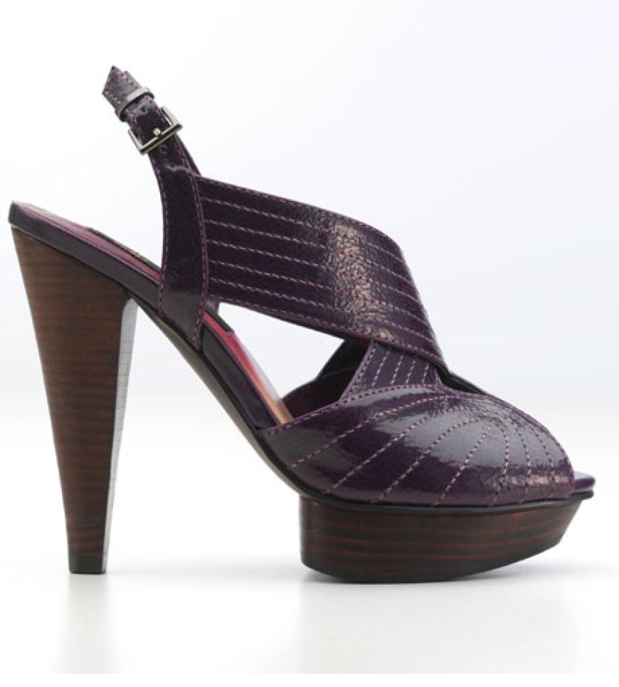Ethno-Look mit Ziernähten von Mango, ca. 70 Euro