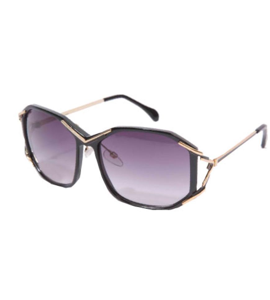 Detailreich von Urban Outfitters, ca. 35 Euro