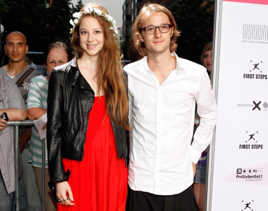 Sandra von Ruffin Arm in Arm mit Oskar Lauterbach