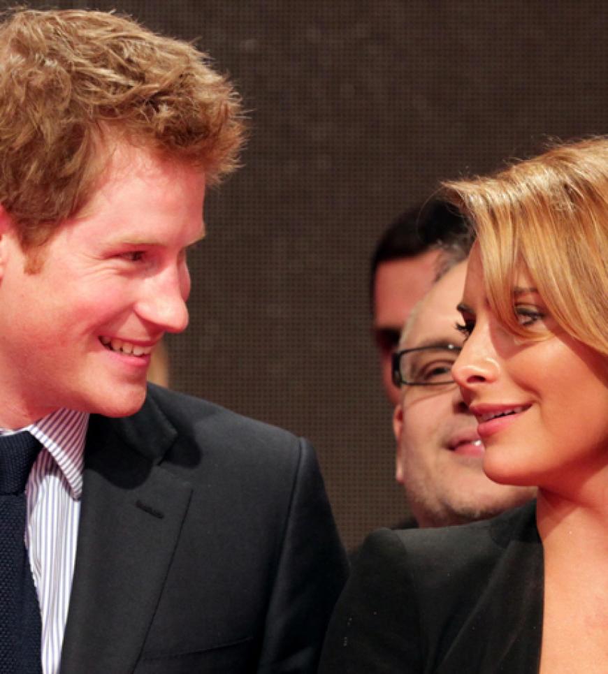 Verstanden sich offensichtlich bestens: Prinz Harry und Sophia Thomalla auf der Bühne beim großen Finale der Show