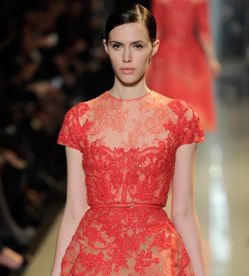 Elie Saab ist der Meister der Couture-Kreationen: Spitzenkleider zählen zu seiner Spezialität!