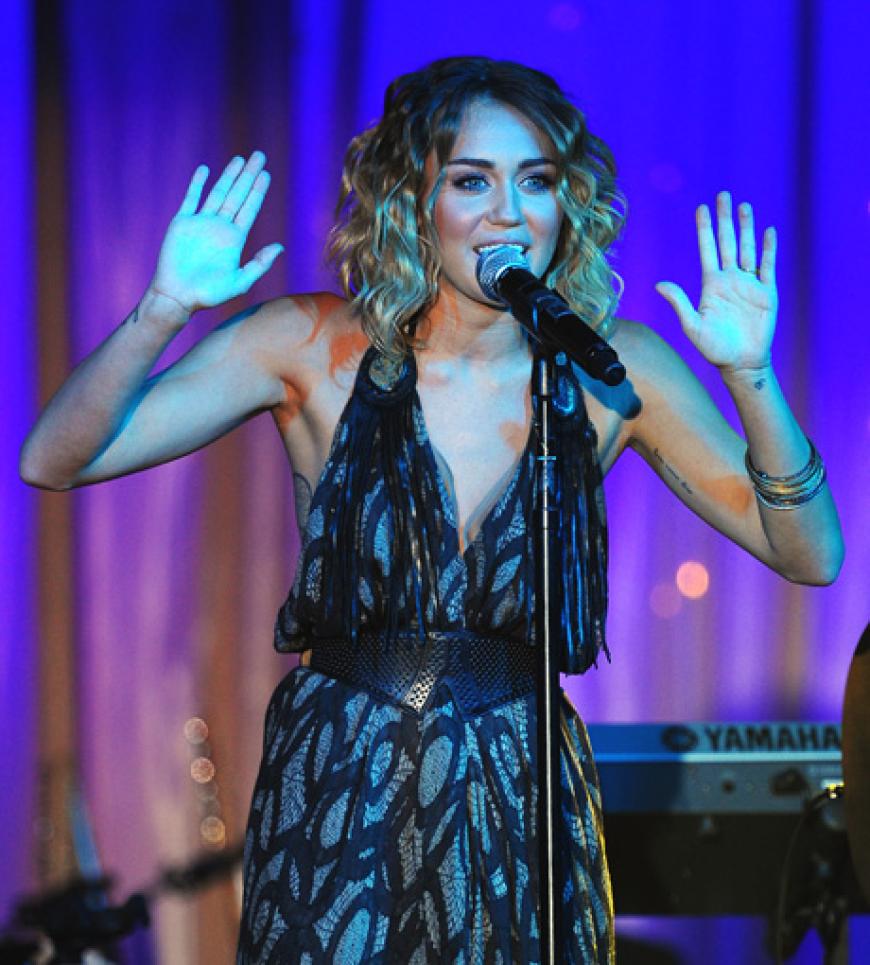 Hannah Montana war gestern 2010 verabschiedete sich Miley Cyrus von ihrem Alter Ego und startete mit neuen Filmprojekten durch. In der Teenie-Komödie