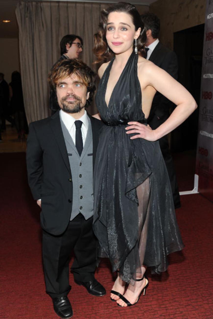 Die Kleinen unter sich. Peter Dinklage ist 1,35 Meter groß, Emilia Clarke misst 1,57 Meter