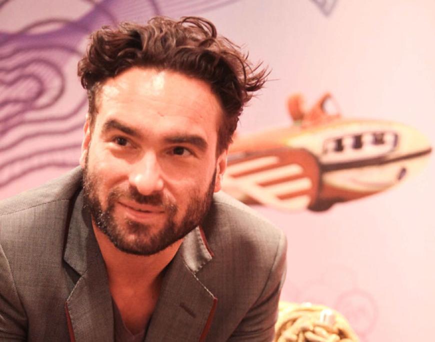 Galecki wurde in Californien geboren. Seit