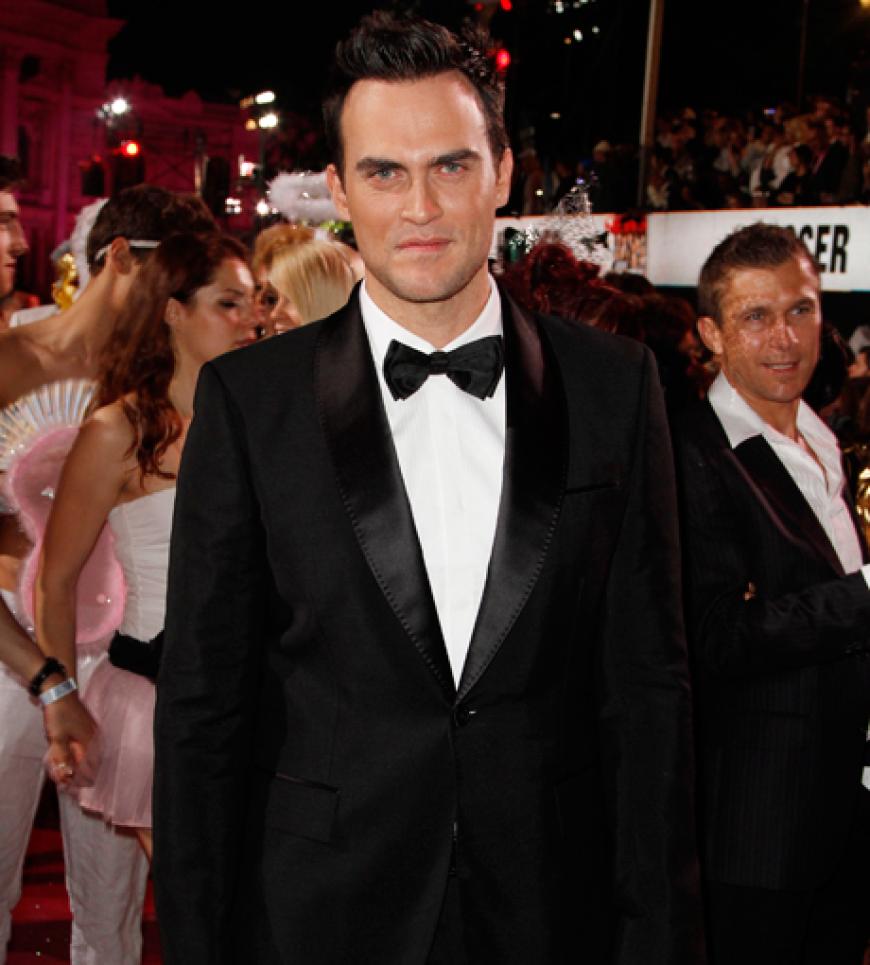 Ebenso wie Hollywood-Star Cheyenne Jackson