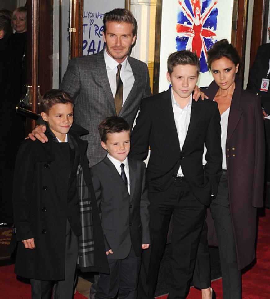 Sie sind wohl die bestangezogene Promi-Familie dieser Welt. Und das Style-Gen liegt in der Familie. So herausgeputzt wie Victoria und David Beckham (hier bei der