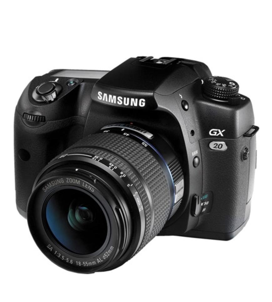 Für Profis und diejenigen, die es werden möchten: Professionelle Ausstattung, perfektes Handling und beste Bildergebnisse: Die neuen Spiegelreflexkamera GX10 von Samsung, ca. 999 Euro
