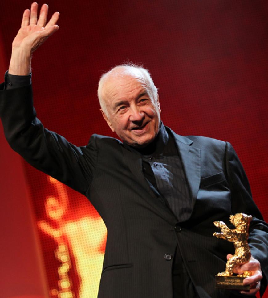 Riesenfreude: Schauspieler Armin Müller-Stahl erhielt d Goldenen Ehrenbären