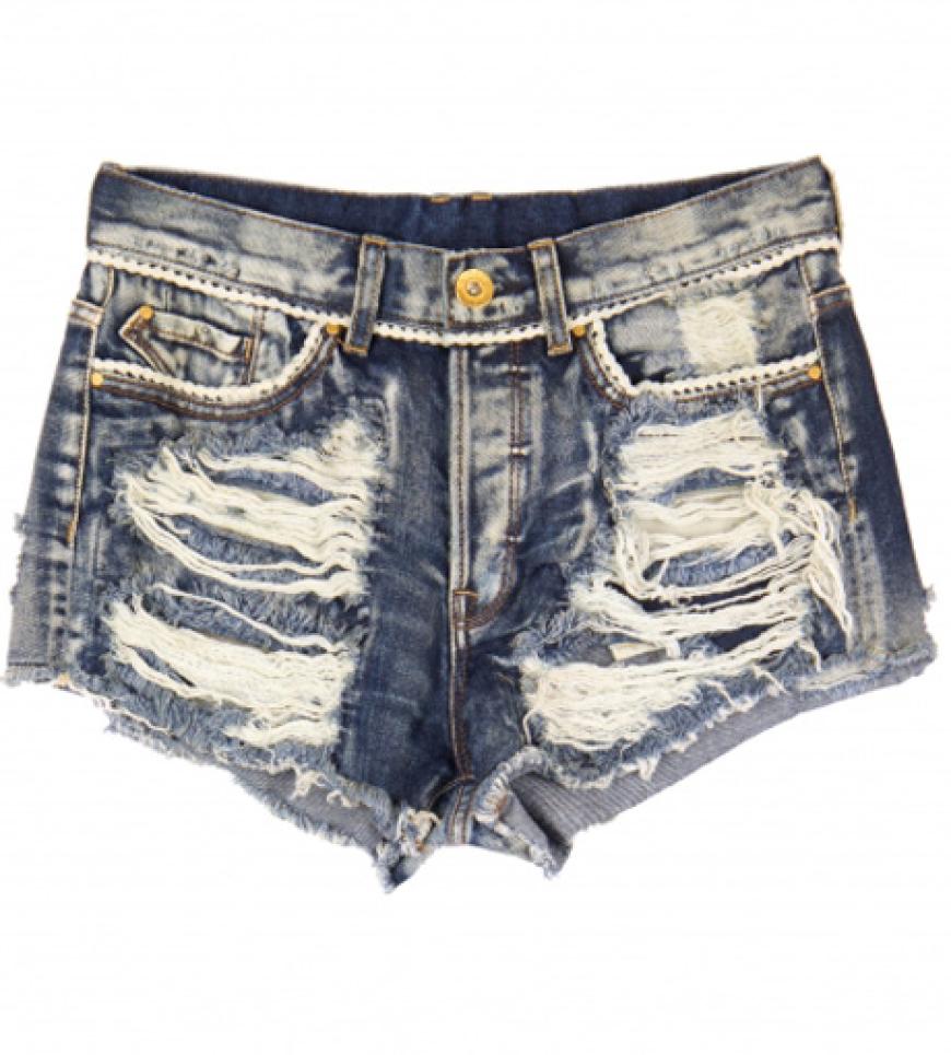 Fetzen-Jeansshorts über asos.de, ca. 35 Euro