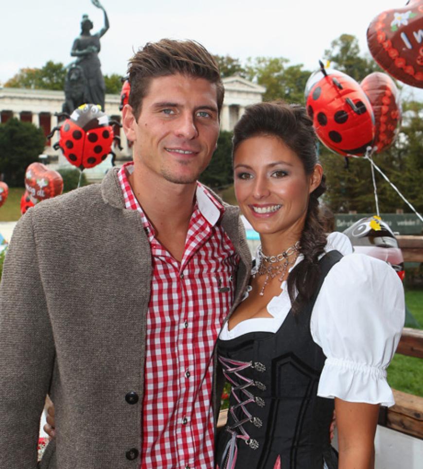 Nach neun Jahren gehen Mario Gomez und seine Jugenliebe Silvia Meichel getrennte Wege. Noch auf den Oktoberfest schien das einstige Paar glücklich zu sein