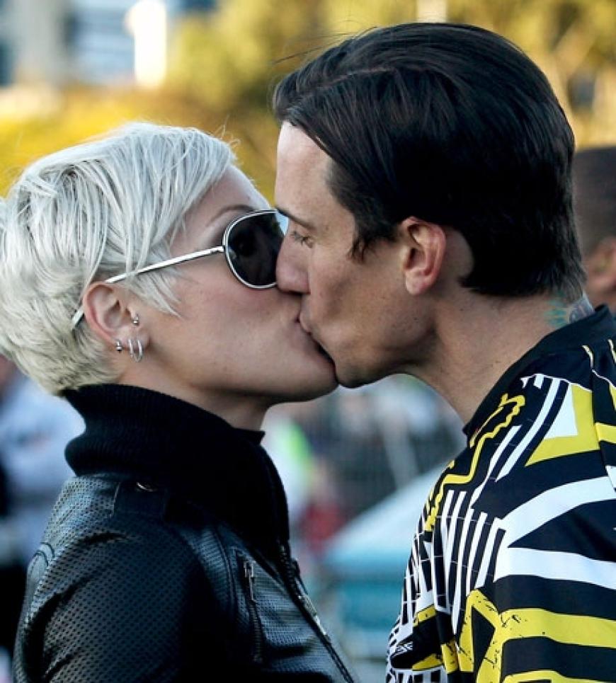 Pink und Carey Hart ganz verliebt nach ihrem Beziehungs-Comeback. Hoffentlich hält diese Liebe ewig!