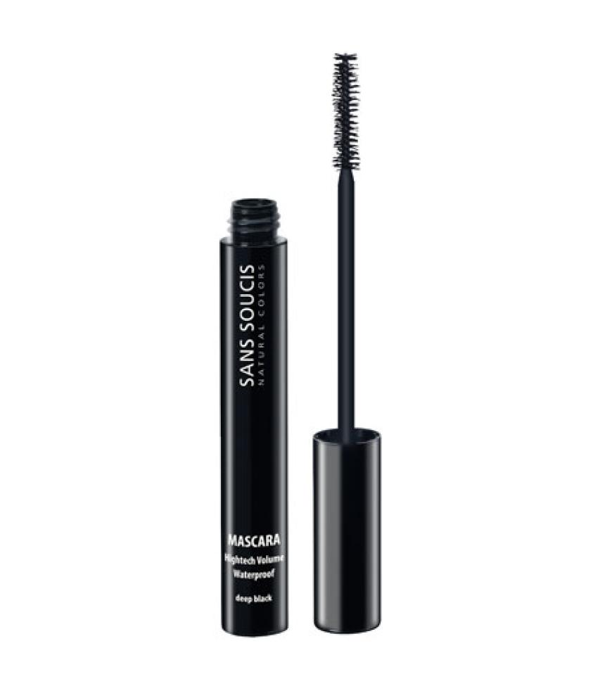 Diese Mascara verleiht das ultimative Volumen in tiefschwarzer Farbe: