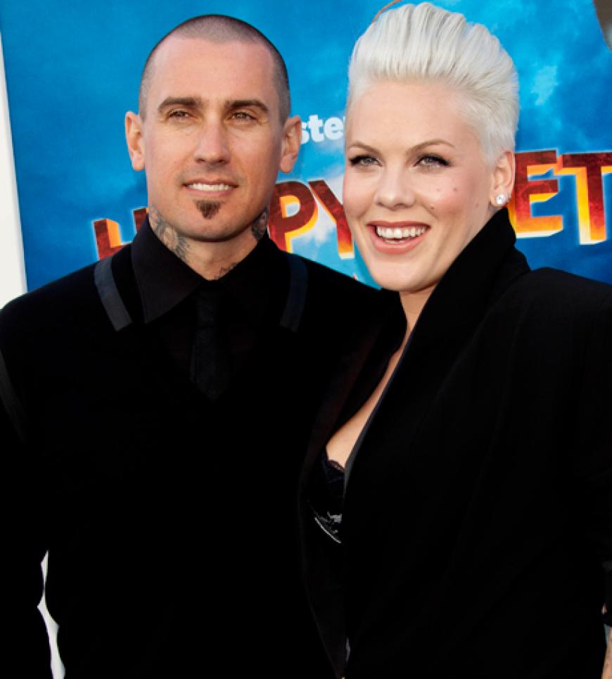 Pink ist Mami! Die Sängerin brachte ihre Tochter Willow Sage Hart am 02.06.2011 in Los Angeles zur Welt. Glücklicher Vater ist Pinks Ehemann Carey Hart