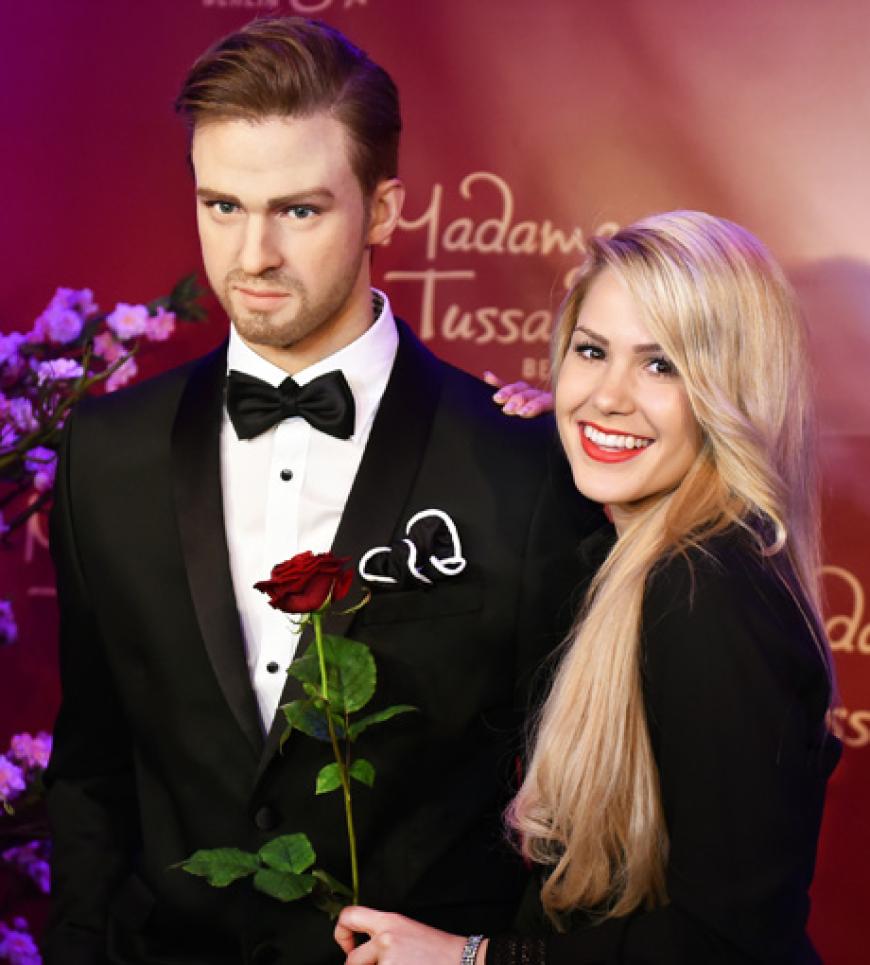 Angelina Heger versucht sich nun als Bachelorette. Erstes Testobjekt: Die brandneue Wachspuppe von Weltstar Justin Timberlake.