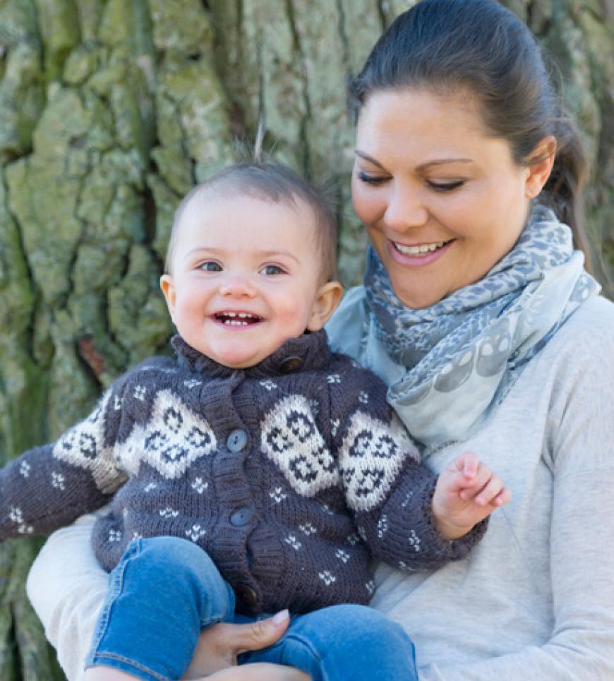 Keine lacht so bezaubernd wie Estelle. Kein Wunder, wenn man so eine Mama wie Victoria hat