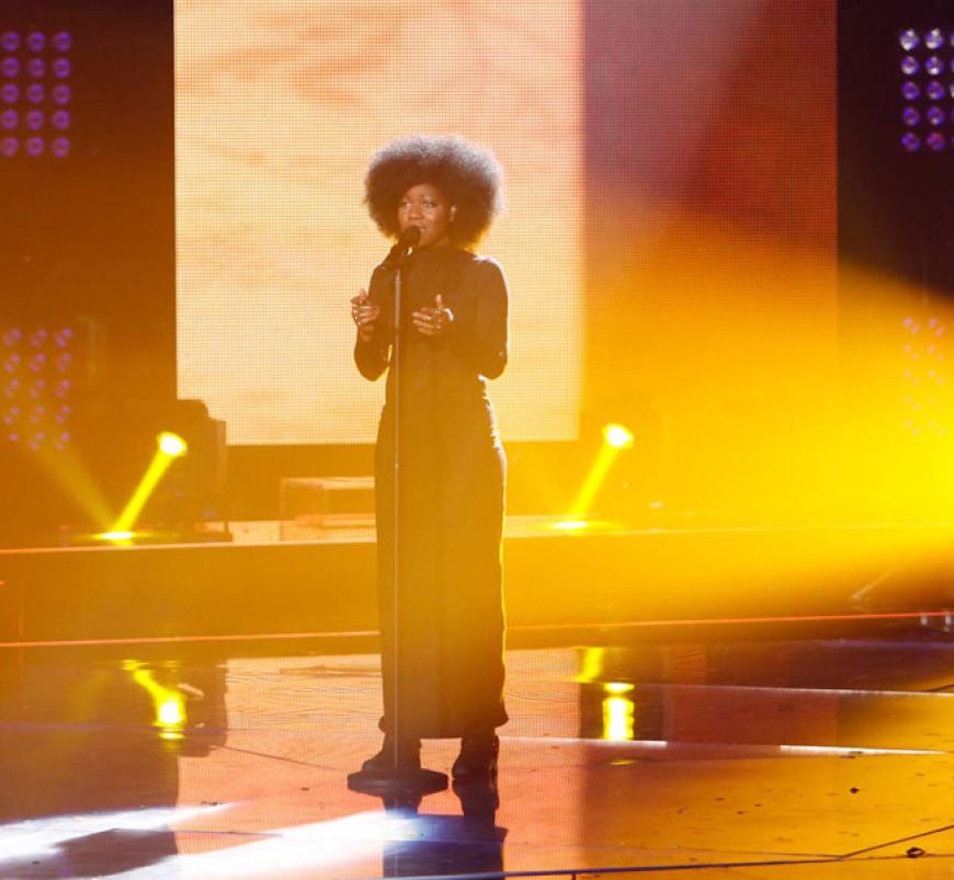 Am Ende setzt sich Emily gegen die starke Konkurrenz von Thorunn und John durch. Mit 90,4 Prozent zieht sie ins Halbfinale ein