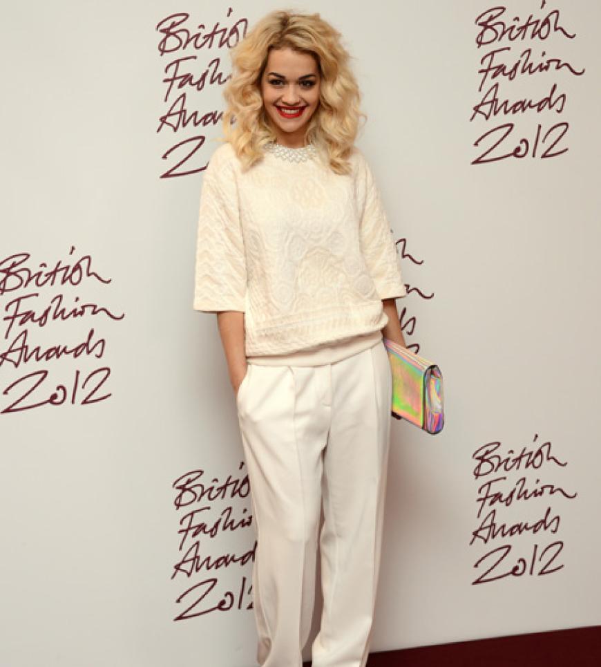 Rita Ora wechselte zwischendurch ihr Outftit