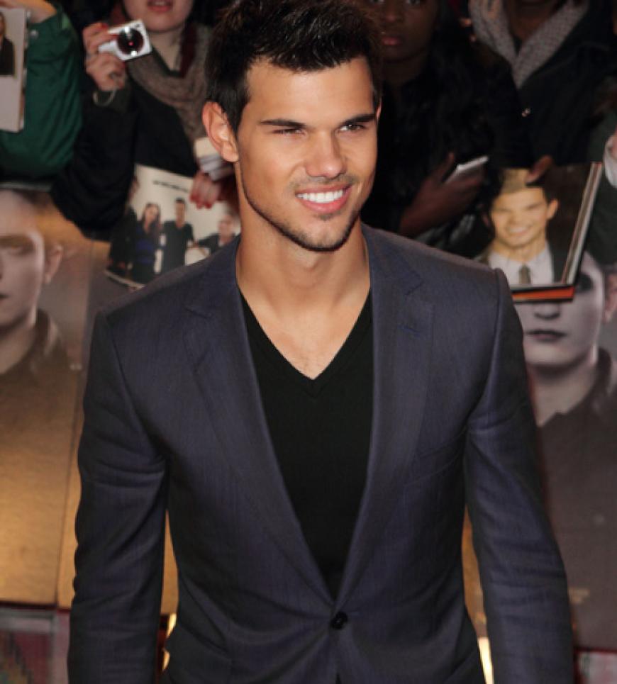 Natürlich darf Filmkollege Taylor Lautner auch bei der UK-Premiere nicht fehlen