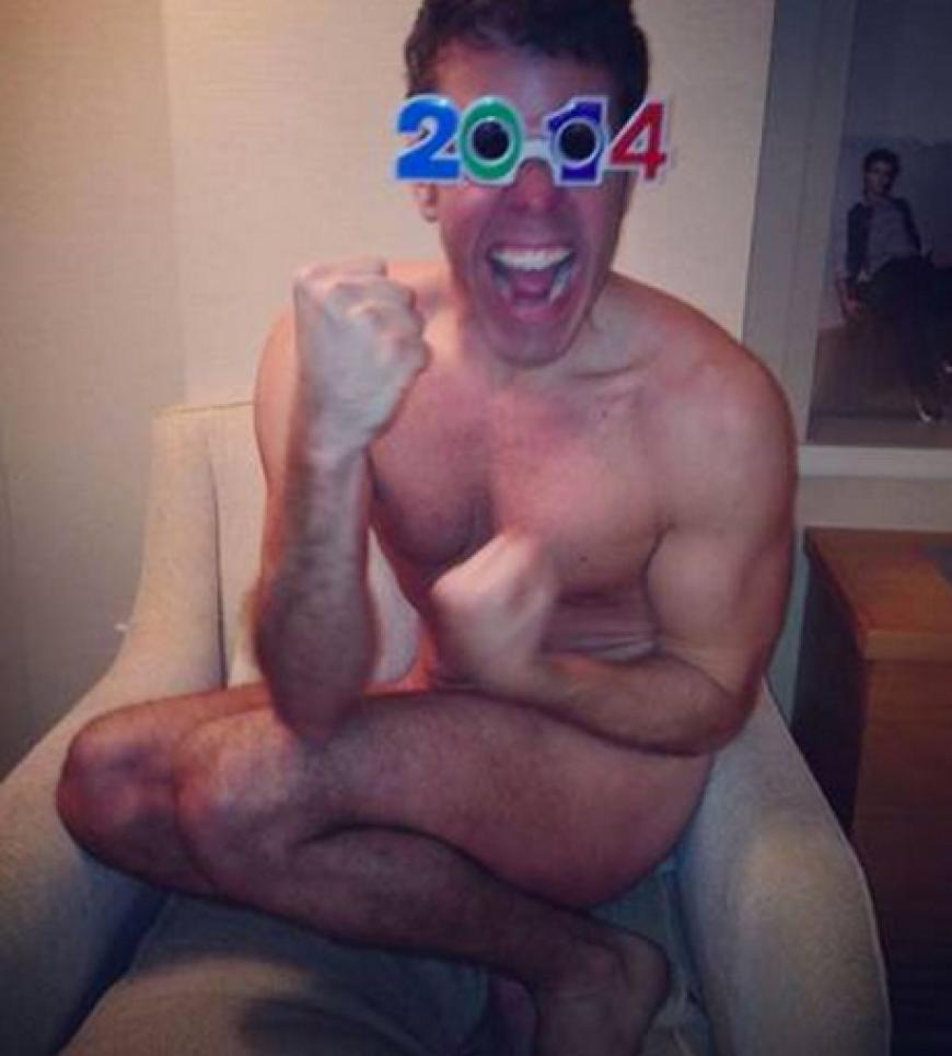 Perez Hilton freut sich auf das neue Jahr Perez Hilton freut sich auf das neue Jahr