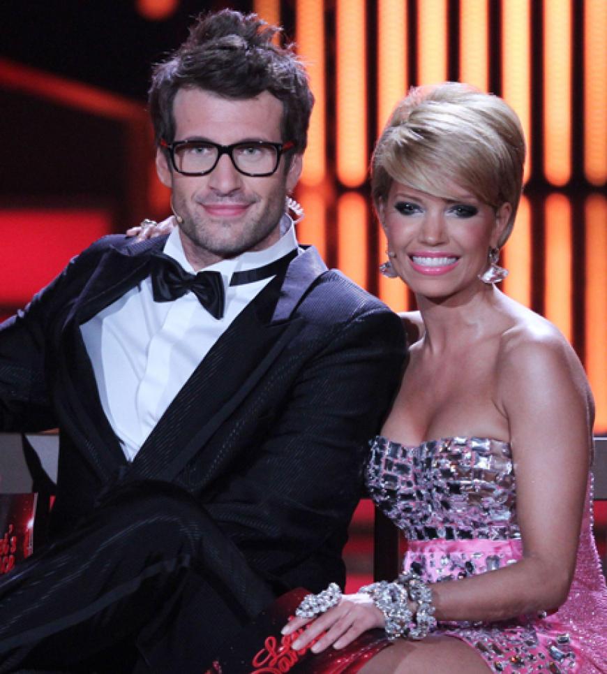 Bezauberndes Duo: Daniel Hartwich und Sylvie van der Vaart moderieren die diesjährige Staffel. Noch im letzten Jahr stand Sylvie selbst auf der Tanzfläche und belegte sogar Platz 2!