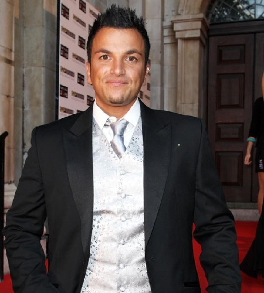 Was seine Frau kann, kann Peter Andre schon lange. Der britische Sänger ist auch bei Twitter angemeldet