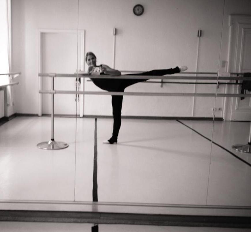 Tanja Szewczenko trainiert bereits seit mehreren Wochen - Ballett war quasi eine Vorvorbereitung auf die Tanzshow