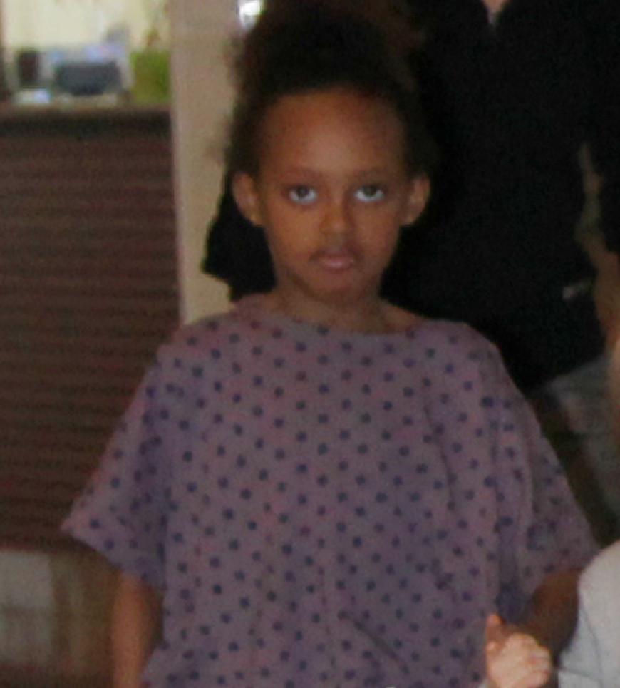 Die kleine Zahara wurde im Alter von sechs Monaten von Angelina Jolie und Brad Pitt adoptiert