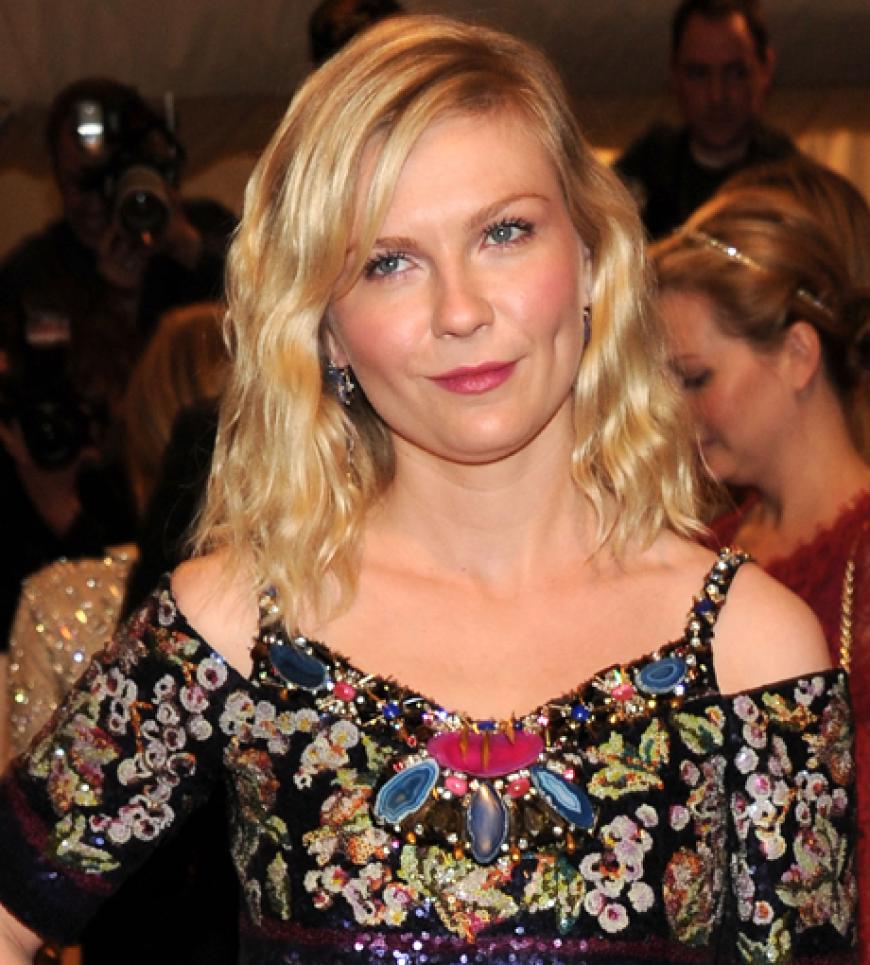 Kirsten Dunst in Chanel