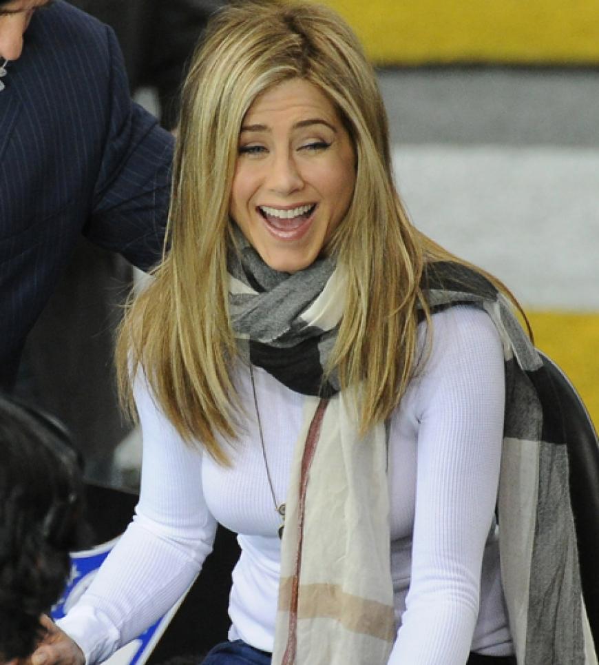 Seine Schauspielkollegin Jennifer Aniston amüsierte sich köstlich
