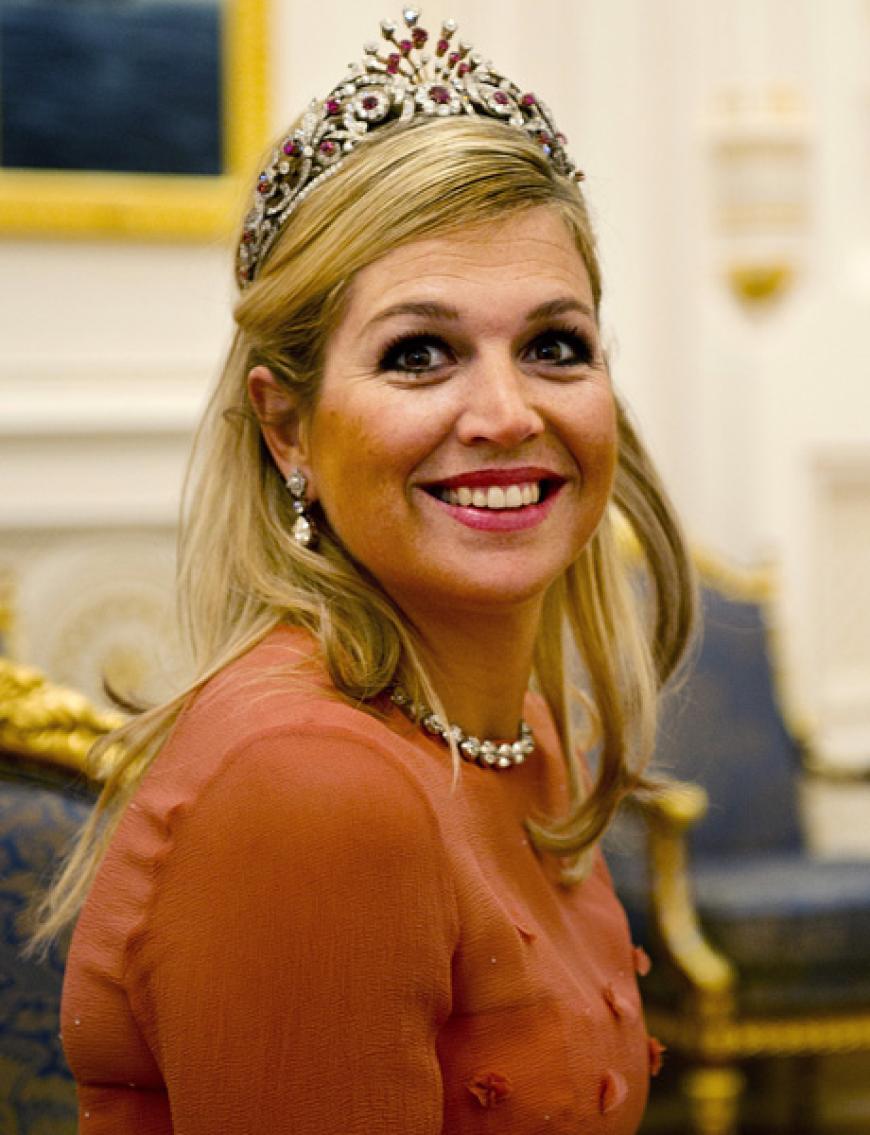 Am 30. April 2013 besteigt Kronprinzessin Máxima der Niederlande den königlichen Thron. OK! zeigt ihren royalen Werdegang. Viel Spaß beim Durchklicken!