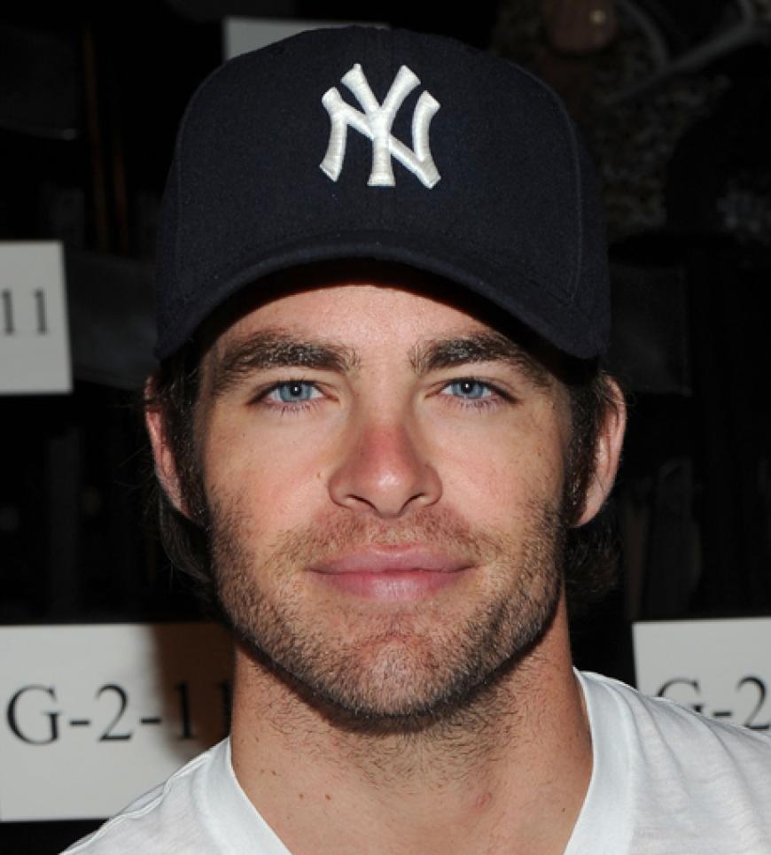 Schauspieler Chris Pine saß bei Rebecca Minkoff in der ersten Reihe