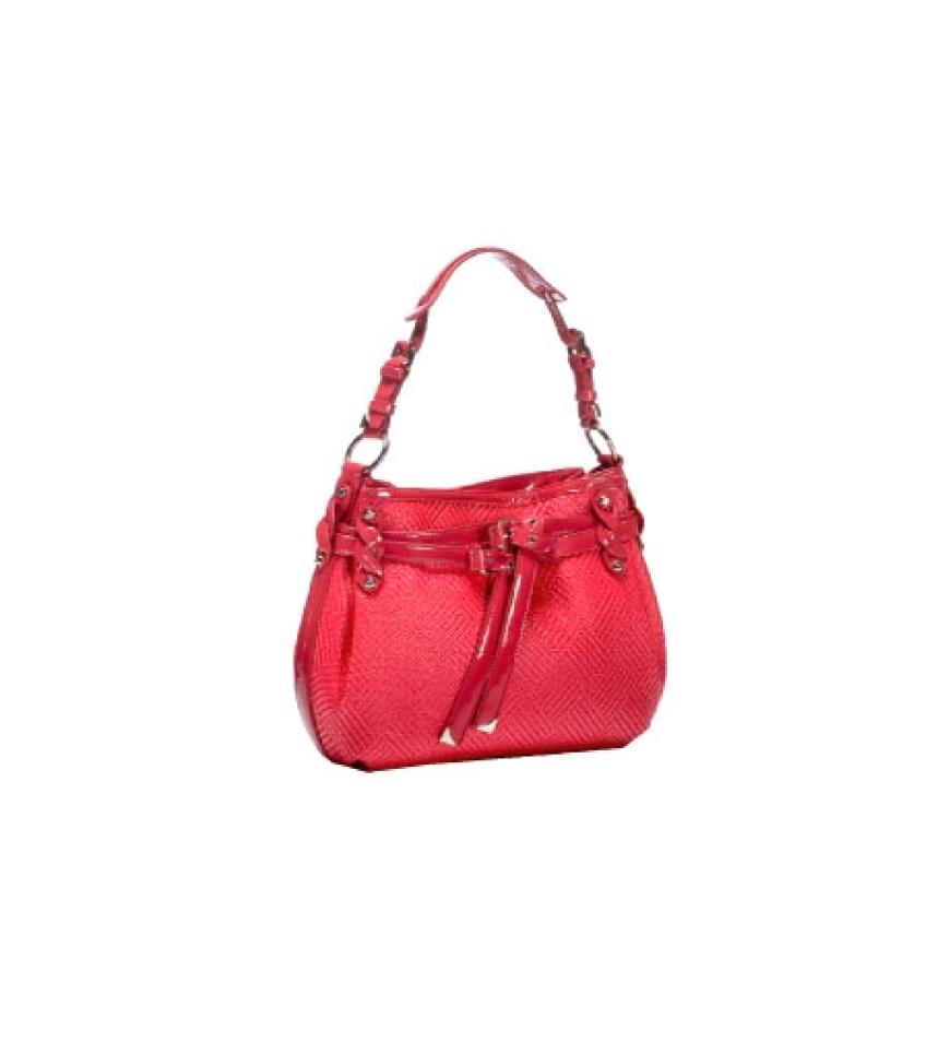 Materialmix: Mit Lackdetails von Francesco Biasia, ca. 170 Euro