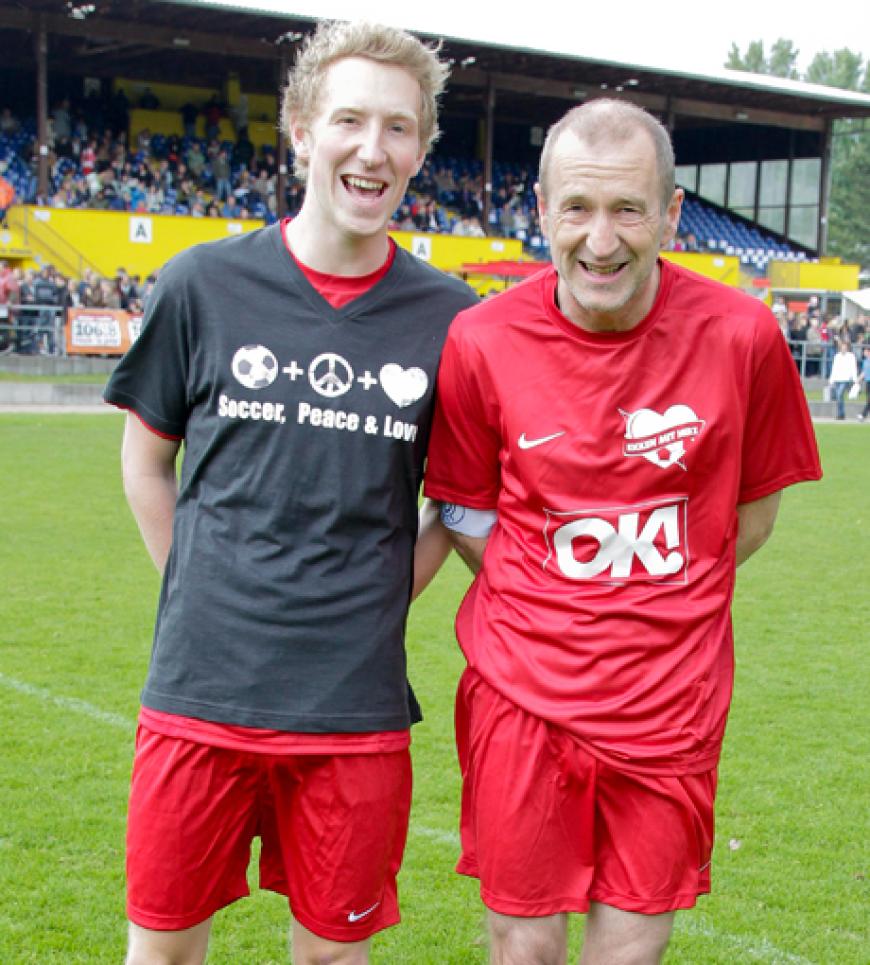 Ein ganz besonderer Vater-Sohn-Sonntag: Peter Lohmeyer und Louis Klammroth