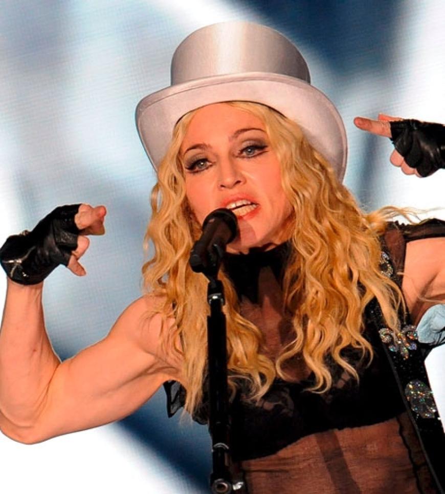 Madonna lässt ihre Muskeln spielen. Doch sind die überaus muskulösen Arme der Sängerin noch attraktiv?